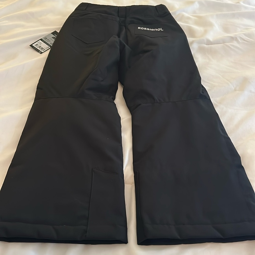 Size 8 Girls Rossignol ski pant. New with tags.